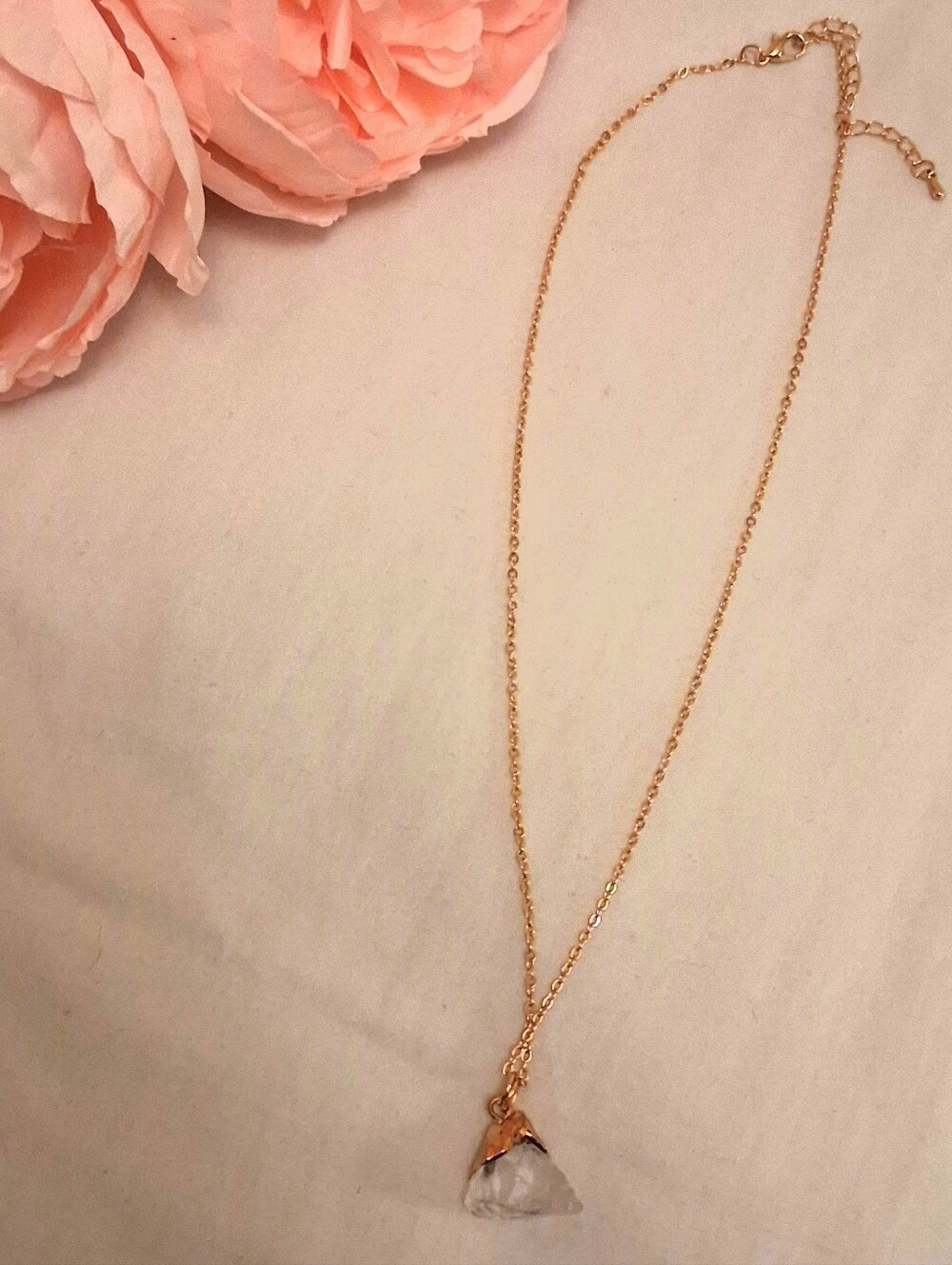 GOLD-TONE CLEAR QUARTZ PENDANT NECKLACE